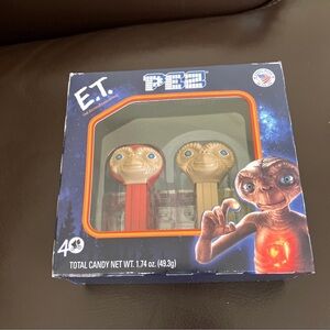NIB PEZ Candy Dispenser E.T. 40th Anniversary Gift Set Extraterrestrial